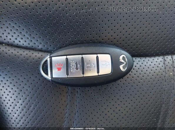 JN1BY1PRXJM370669 2018 INFINITI Q70L White Dashboard view