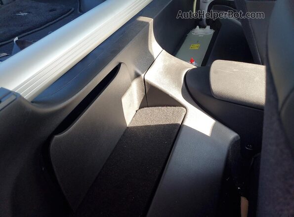 JN1BZ4BH3RM363202 2024 NISSAN Z White Widok tylnych siedzeń
