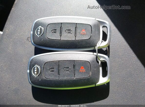 JN1CF0BB9PM706304 2023 NISSAN ARIYA Silver წინა პანელის ხედი