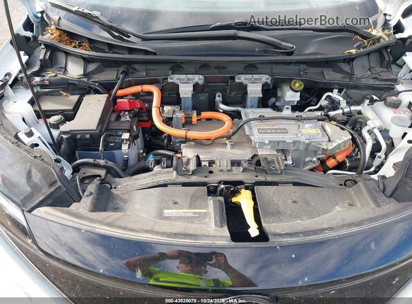 JN1DF0BB8RM733470 2024 NISSAN ARIYA White Rear view