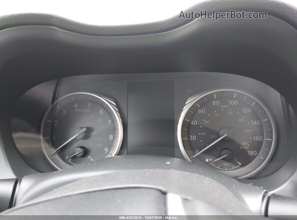 JN1EV7AR4MM750032 2021 INFINITI Q50 White 
