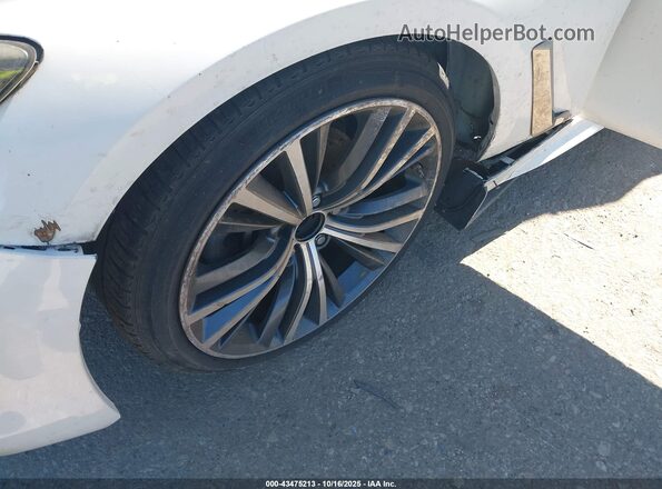 JN1EV7EK9JM340545 2018 INFINITI Q60 White Սարքավորումների վահանակի տեսք