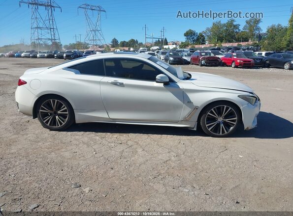 JN1EV7EK9JM340545 2018 INFINITI Q60 White Սալոնի 360 աստիճան տեսք