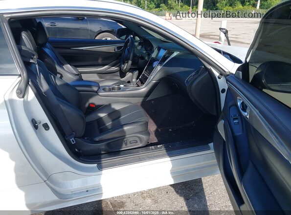 JN1EV7EL9HM551084 2017 INFINITI Q60 White Front interior view