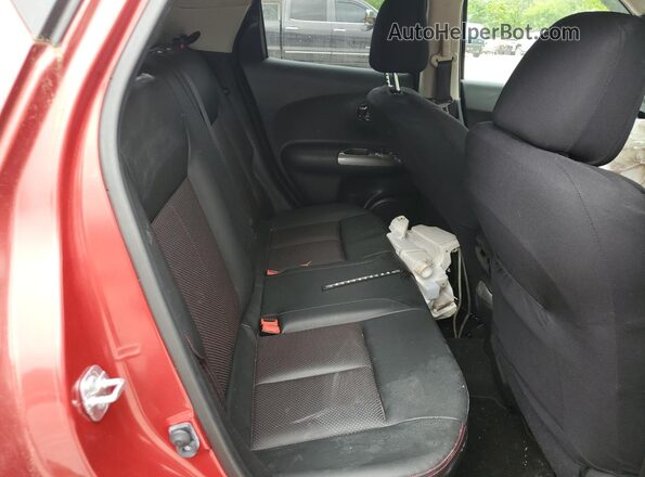 JN8AF5MR7HT702467 2017 NISSAN JUKE Maroon 