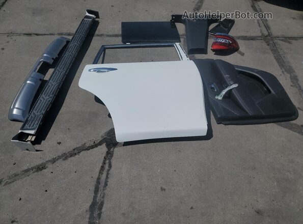 JN8AY2AD0M9662953 2021 NISSAN ARMADA White Widok komory silnika