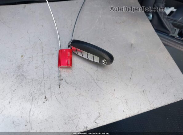 JN8AZ2AF9P9755652 2023 INFINITI QX80 Silver Vista del salpicadero