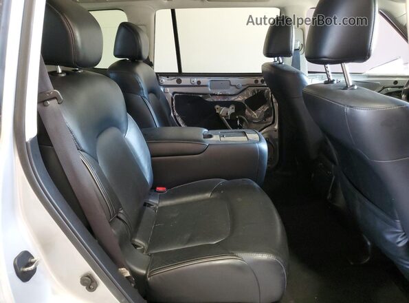 JN8AZ2NF7L9702677 2020 INFINITI QX80 Silver Սալոնի հետևի տեսք