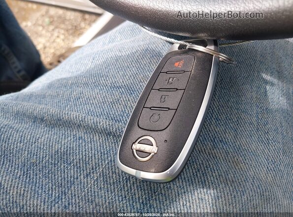 JN8BT3BA5PW434420 2023 NISSAN ROGUE Silver Vista del salpicadero