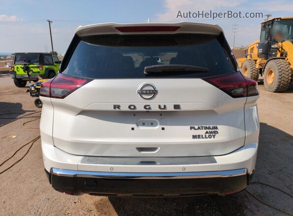 JN8BT3DD3RW451503 2024 NISSAN ROGUE White Вид ззаду