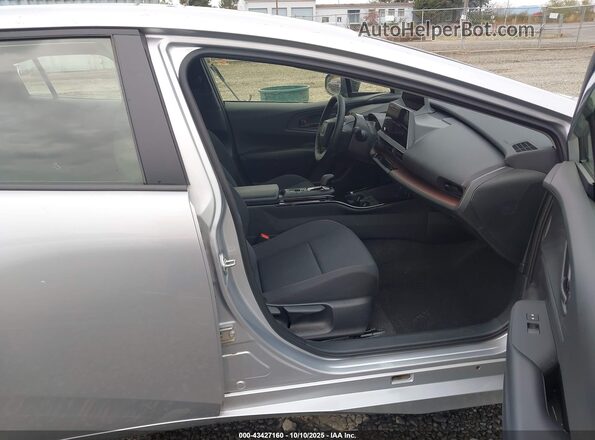 JTDACACU0R3024603 2024 TOYOTA PRIUS PRIME Серебряный Вид салона спереди