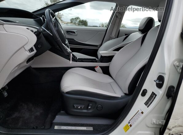 JTDBVRBD5KA007800 2019 TOYOTA MIRAI White წინა სალონის ხედი