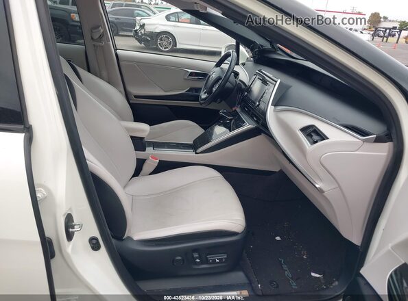 JTDBVRBD8KA005779 2019 TOYOTA MIRAI White Սալոնի դիմացի տեսք
