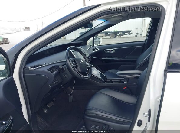JTDBVRBD9HA001314 2017 TOYOTA MIRAI White Front interior view