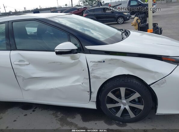 JTDBVRBD9HA001314 2017 TOYOTA MIRAI White Front view