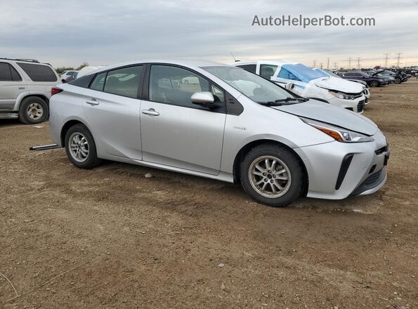 JTDKAMFU7M3148299 2021 TOYOTA PRIUS Серебряный Передняя правая четверть
