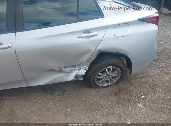 JTDKAMFU8N3160348 2022 TOYOTA PRIUS Silver Widok z przodu