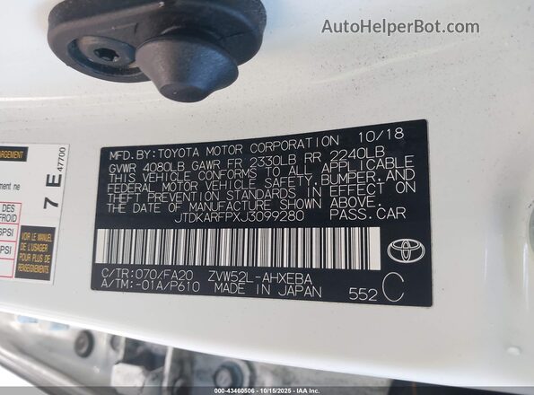 JTDKARFPXJ3099280 2018 TOYOTA PRIUS PRIME White Widok komory silnika