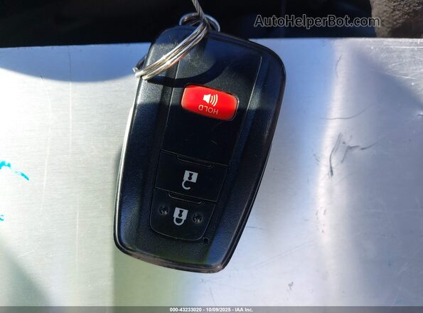 JTDKARFU4L3124540 2020 TOYOTA LE White Vista del salpicadero