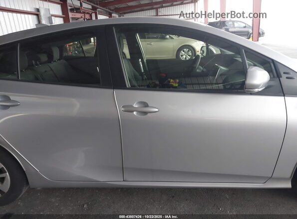 JTDKBRFU6G3017332 2016 TOYOTA PRIUS Silver 