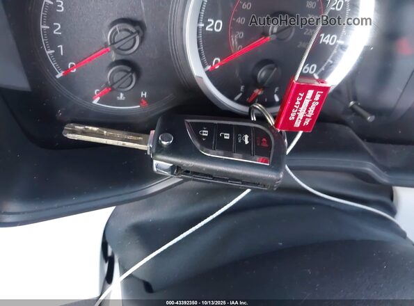 JTDS4RCE4LJ017987 2020 TOYOTA LL Белый Вид панели приборов