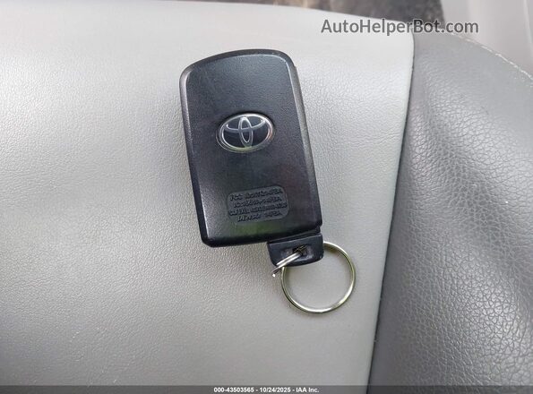 JTDZN3EU0HJ063675 2017 TOYOTA PRIUS V Blue 