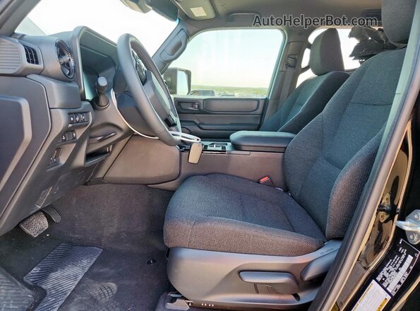 JTEABFAJ4RK005451 2024 TOYOTA LAND Black Widok wnętrza z przodu