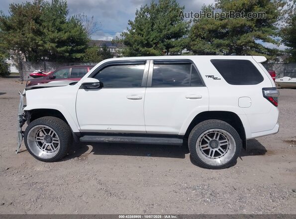 JTEBU5JR2L5803094 2020 TOYOTA 4RUNNER Белый Панорамный вид салона 360°