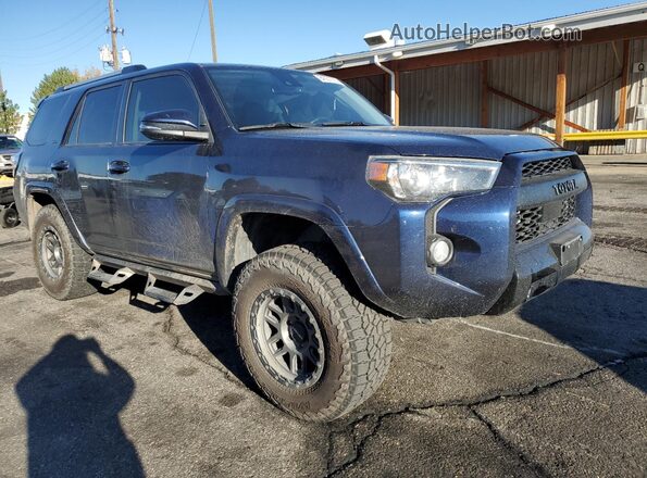 JTEBU5JR9L5826176 2020 TOYOTA 4RUNNER Blue Передня права чверть
