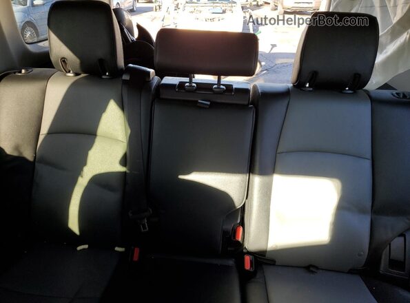 JTEBU5JR9L5826176 2020 TOYOTA 4RUNNER Blue Вид задніх сидінь