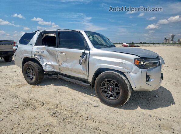JTEEU5JR5M5249502 2021 TOYOTA 4RUNNER Silver Front right