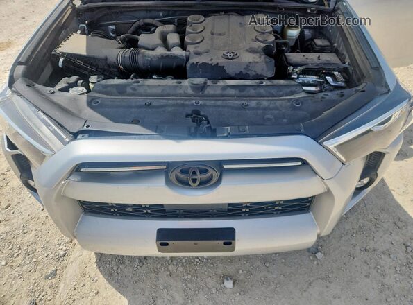 JTEEU5JR5M5249502 2021 TOYOTA 4RUNNER Silver Engine compartment view