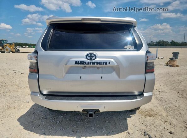 JTEEU5JR5M5249502 2021 TOYOTA 4RUNNER Silver Rear view