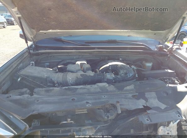 JTEEU5JR7N5258509 2022 TOYOTA 4RUNNER Серебряный Вид сзади