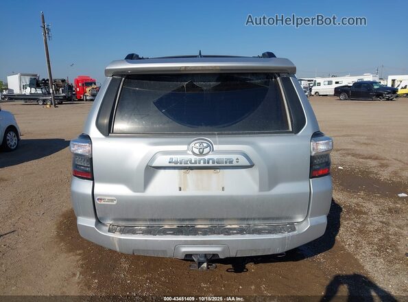 JTEEU5JR7N5258509 2022 TOYOTA 4RUNNER Серебряный 