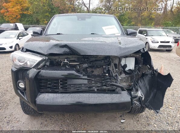 JTEMU5JRXN6033099 2022 TOYOTA 4RUNNER Черный Вид щитка приборов