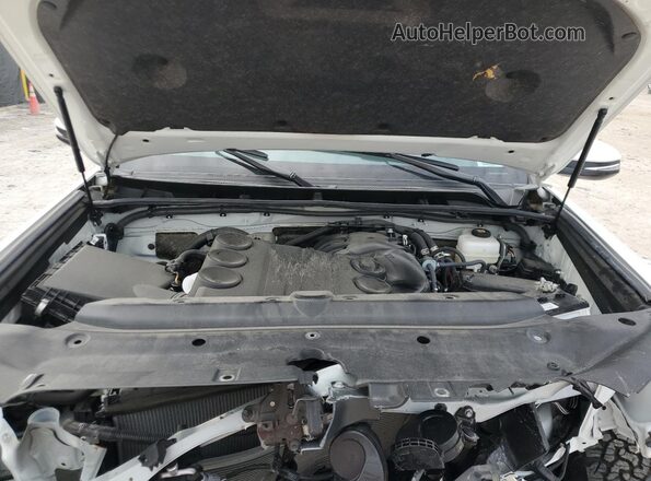JTERU5JR3P6182799 2023 TOYOTA 4RUNNER White Շարժիչի բաժամունքի տեսք