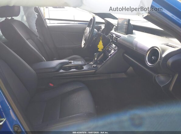 JTHAA1D25M5117826 2021 LEXUS IS 300 Синий Вид салона спереди