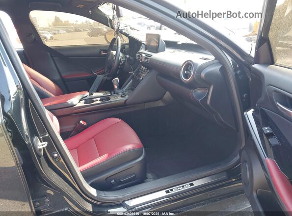 JTHAA1D27M5113700 2021 LEXUS IS 300 Черный Вид салона спереди