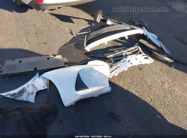 JTHBA1D22H5047468 2017 LEXUS IS 200T White Widok zestawu wskaźników