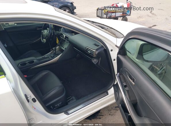 JTHBA1D22H5048295 2017 LEXUS IS 200T White Widok wnętrza z przodu