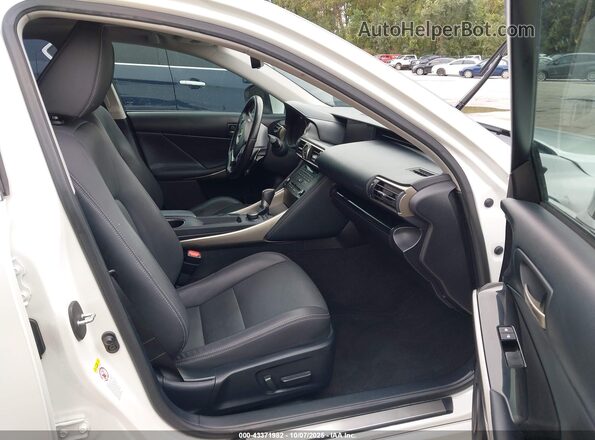JTHBA1D22K5089145 2019 LEXUS IS 300 White წინა სალონის ხედი