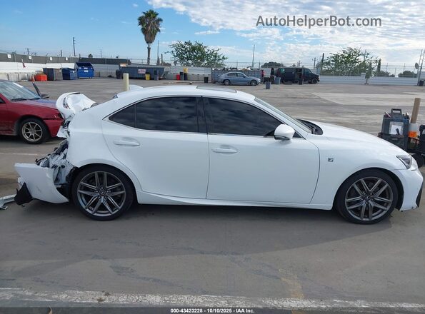 JTHBA1D26J5065333 2018 LEXUS IS 300 Белый Вид задней части салона