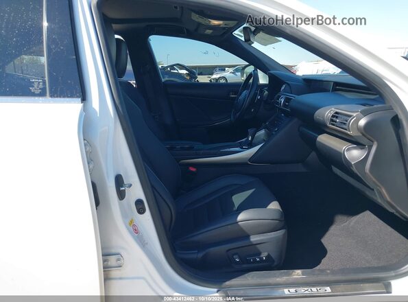JTHBA1D2XJ5068008 2018 LEXUS IS 300 White Սալոնի դիմացի տեսք