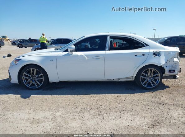 JTHBA1D2XJ5068008 2018 LEXUS IS 300 White 
