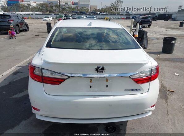 JTHBW1GG6G2106238 2016 LEXUS ES 300H Белый 