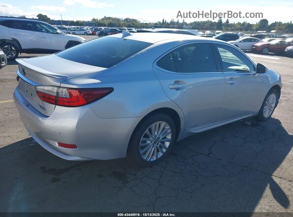 JTHBW1GG9G2118920 2016 LEXUS ES 300H Серебряный Задняя правая четверть