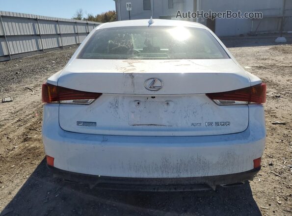 JTHC81D2XK5036404 2019 LEXUS IS White უკანა ხედი