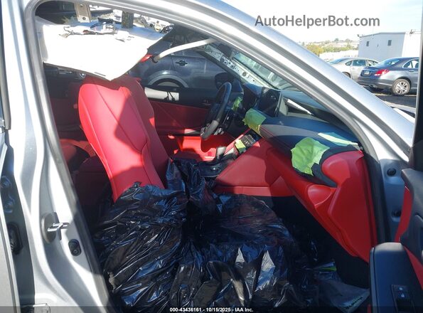 JTHGZ1B23P5065333 2023 LEXUS IS 350 Silver Widok wnętrza z przodu