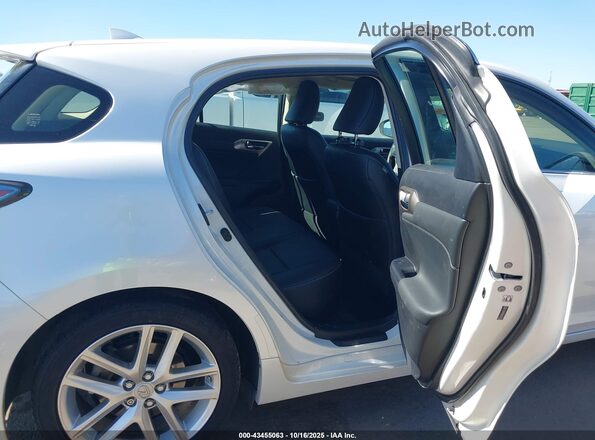 JTHKD5BH4H2297379 2017 LEXUS CT 200H White 